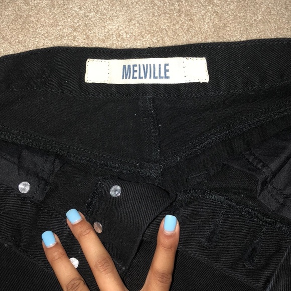 Brandy Melville size 24 black shorts - Picture 2 of 3